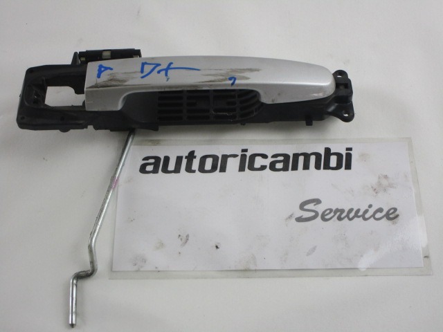 ZUNANJA KLJUKA SPREDNJA DESNA VRATA OEM N. 6921012320A2 ORIGINAL REZERVNI DEL TOYOTA YARIS P9 MK2 (01/2006 - 2009) DIESEL LETNIK 2008