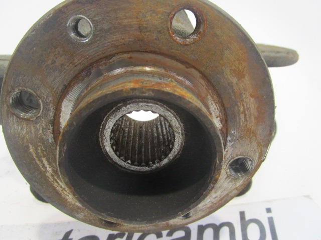 VRTLJIVI LEZAJ DESNO / PESTO KOLESA Z LEZAJEM SPREDAJ OEM N. 8200308650 ORIGINAL REZERVNI DEL RENAULT SCENIC/GRAND SCENIC JM0/1 MK2 (2003 - 2009) DIESEL LETNIK 2004