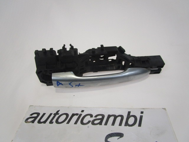 ZUNANJA KLJUKA SPREDNJA LEVA VRATA OEM N. 8200028463 ORIGINAL REZERVNI DEL RENAULT SCENIC/GRAND SCENIC JM0/1 MK2 (2003 - 2009) DIESEL LETNIK 2004