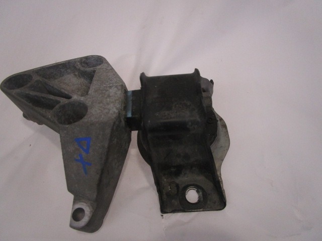 NOSILCI MOTORJA/DRUGO OEM N. 8200592642 ORIGINAL REZERVNI DEL RENAULT SCENIC/GRAND SCENIC JM0/1 MK2 (2003 - 2009) DIESEL LETNIK 2004