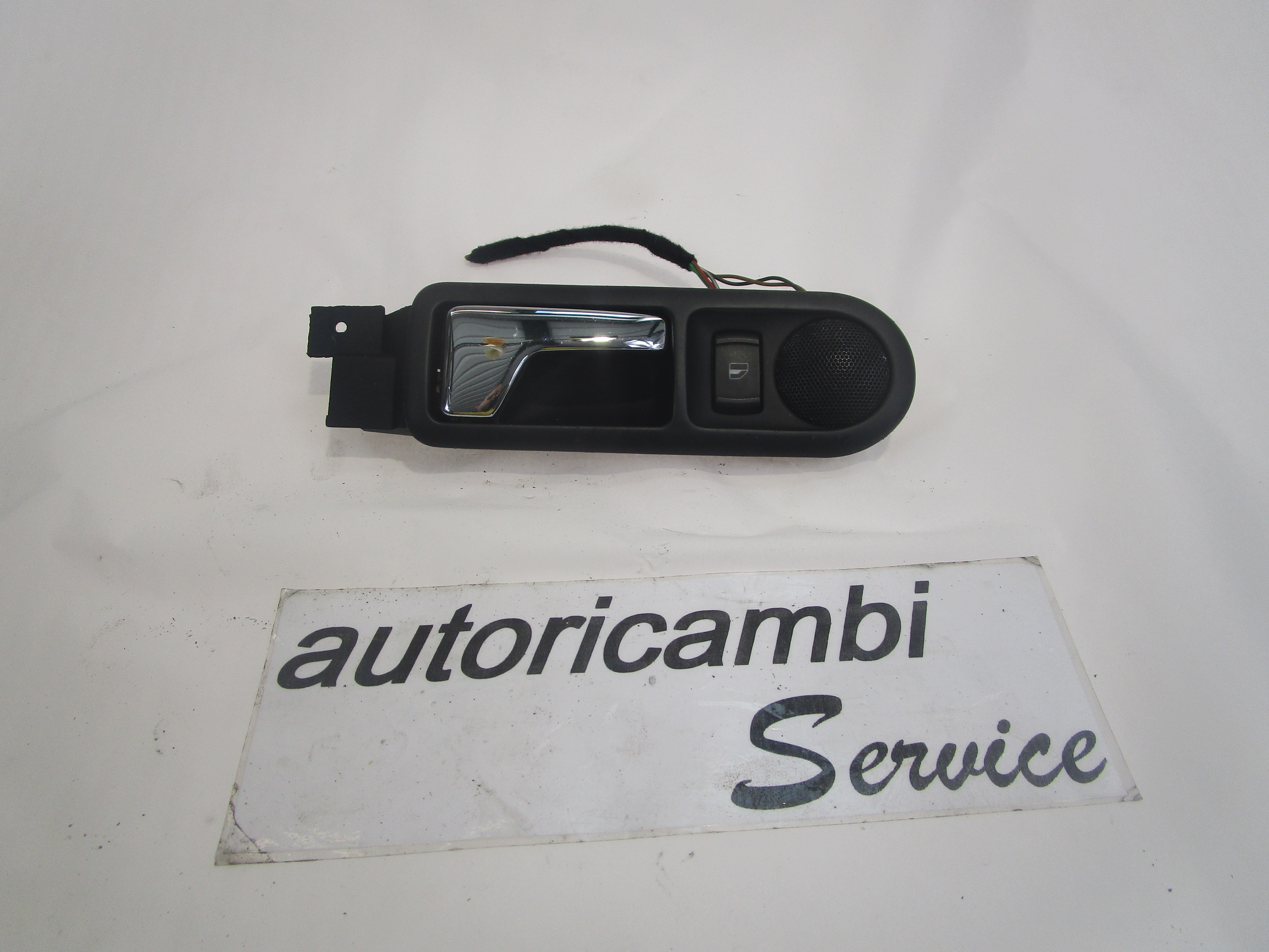 NOTRANJA KLJUKA  OEM N. 3B0839114 ORIGINAL REZERVNI DEL VOLKSWAGEN PASSAT B5 3B2 3B5 BER/SW (08/1996 - 11/2000)DIESEL LETNIK 1998