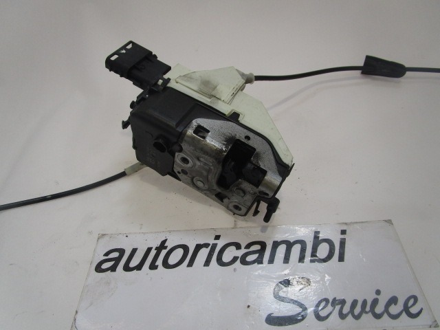 CENTRALNI ZAKLEP SPREDNJIH VRAT  OEM N. 9800616580 ORIGINAL REZERVNI DEL PEUGEOT 308 4A 4B 4C 4E 4H MK1 BER/SW/CC (2007 - 2013) DIESEL LETNIK 2008