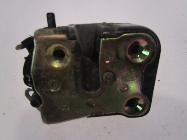 CENTRALNO ZAKLEPANJE ZADNJIH DESNIH VRAT OEM N. K68268220AA 68268220AA ORIGINAL REZERVNI DEL CHRYSLER PT CRUISER PT (2000 - 2010) BENZINA LETNIK 2002