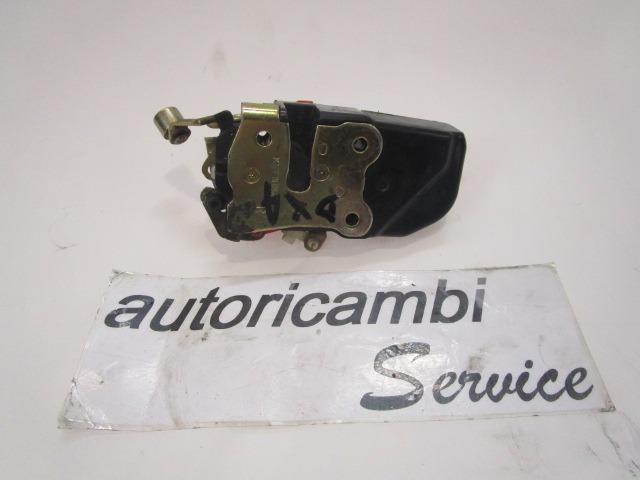 CENTRALNI ZAKLEP SPREDNJIH VRAT  OEM N. 05109867AB ORIGINAL REZERVNI DEL CHRYSLER VOYAGER/GRAN VOYAGER RG RS MK4 (2001 - 2007) DIESEL LETNIK 2001