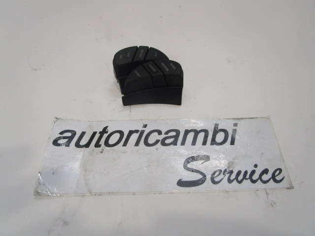 MULTIFUNKCIJSKI VOLAN OEM N. 04760352AE 04760353AE ORIGINAL REZERVNI DEL CHRYSLER VOYAGER/GRAN VOYAGER RG RS MK4 (2001 - 2007) DIESEL LETNIK 2001