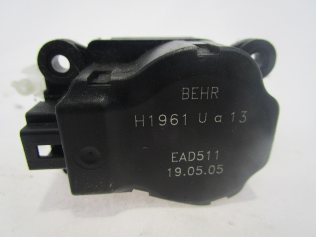 MOTORCEK OGREVANJA OEM N. H1961UA13 ORIGINAL REZERVNI DEL PEUGEOT 307 3A/B/C/E/H BER/SW/CABRIO (2001 - 2009) DIESEL LETNIK 2005