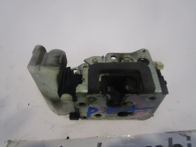 CENTRALNO ZAKLEPANJE ZADNJIH DESNIH VRAT OEM N. 46536063 ORIGINAL REZERVNI DEL FIAT PUNTO 188 188AX MK2 (1999 - 2003) BENZINA LETNIK 2003