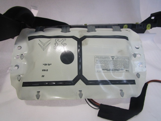 KIT AIRBAG KOMPLET OEM N. 58565 KIT AIRBAG COMPLETO ORIGINAL REZERVNI DEL PEUGEOT 207 / 207 CC WA WC WD WK (2006 - 05/2009) BENZINA LETNIK 2009