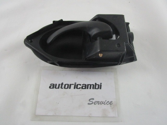 NOTRANJA KLJUKA  OEM N. 97KGB22601AG ORIGINAL REZERVNI DEL FORD KA / SPORTKA / STREETKA RB MK1 (1996 - 08/2008) BENZINA LETNIK 2003