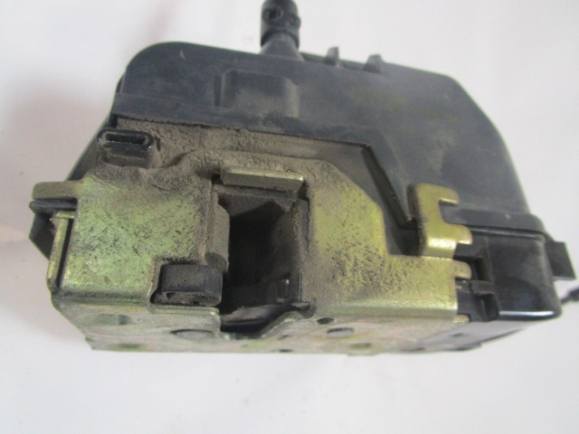 CENTRALNO ZAKLEPANJE ZADNJIH DESNIH VRAT OEM N. 8200119332 ORIGINAL REZERVNI DEL RENAULT SCENIC/GRAND SCENIC JM0/1 MK2 (2003 - 2009) DIESEL LETNIK 2005