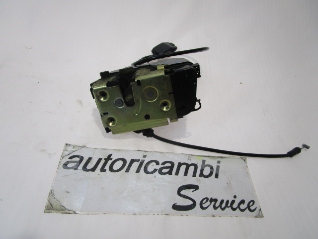 CENTRALNO ZAKLEPANJE ZADNJIH DESNIH VRAT OEM N. 8200212467 ORIGINAL REZERVNI DEL RENAULT MEGANE MK2 BM0/1 CM0/1 EM0/1 KM0/1 LM0/1 BER/GRANDTOUR  (10/2002 - 02/2006) DIESEL LETNIK 2005