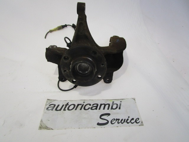 VRTLJIVI LEZAJ DESNO / PESTO KOLESA Z LEZAJEM SPREDAJ OEM N. 8200297033 ORIGINAL REZERVNI DEL RENAULT MEGANE MK2 BM0/1 CM0/1 EM0/1 KM0/1 LM0/1 BER/GRANDTOUR  (10/2002 - 02/2006) DIESEL LETNIK 2005