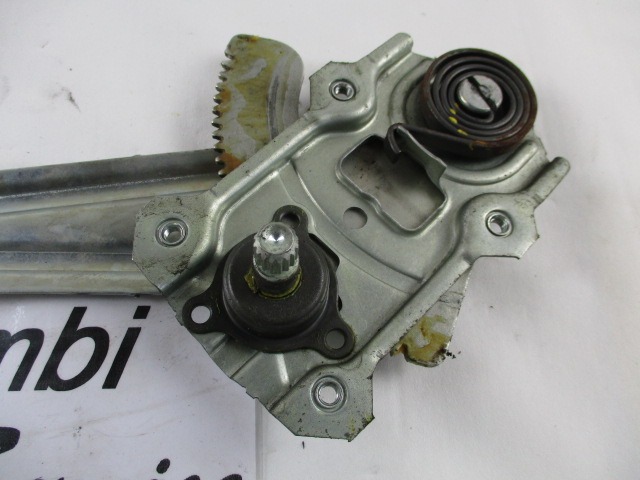 MEHANIZEM ZA ZADNJA VRATA  OEM N. 83540-63J10-000 ORIGINAL REZERVNI DEL SUZUKI SWIFT MZ EZ MK3 (2004 - 2010) DIESEL LETNIK 2008