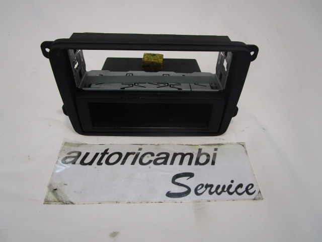 ARMATURNA PLO?CA OEM N. 7E0857921F ORIGINAL REZERVNI DEL VOLKSWAGEN GOLF V 1K1 1K5 MK5 BER/SW (02/2004-11/2008) DIESEL LETNIK 2005