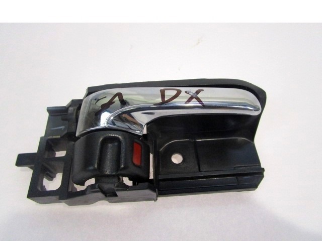 NOTRANJA KLJUKA  OEM N. 6920502110B0 ORIGINAL REZERVNI DEL TOYOTA COROLLA E12 (2000 - 2006) DIESEL LETNIK 2006