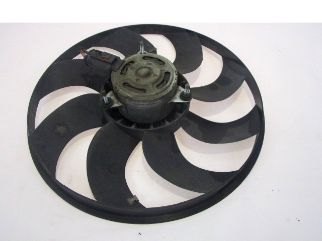 VENTILATOR HLADILNIKA OEM N. 55703904 ORIGINAL REZERVNI DEL FIAT GRANDE PUNTO 199 (2005 - 2012) DIESEL LETNIK 2008