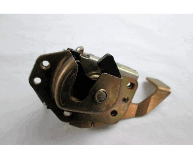 CENTRALNI ZAKLEP SPREDNJIH VRAT  OEM N. 40/154 ORIGINAL REZERVNI DEL FIAT PANDA 141 (1980 - 1986)BENZINA LETNIK 1980