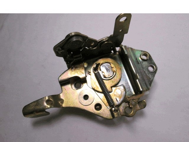 CENTRALNI ZAKLEP SPREDNJIH VRAT  OEM N. 40/184 ORIGINAL REZERVNI DEL FIAT REGATA 138 R (1986 - 1990)DIESEL LETNIK 1986