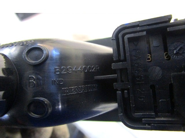 ZADNJE STIKALO OEM N. 82944002R ORIGINAL REZERVNI DEL RENAULT LAGUNA BT0/1 KT0/1 MK3 BER/SW (10/2007 - 08/2010) DIESEL LETNIK 2008