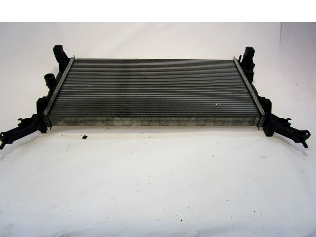 RADIATOR VODE OEM N. 214000005R ORIGINAL REZERVNI DEL RENAULT LAGUNA BT0/1 KT0/1 MK3 BER/SW (10/2007 - 08/2010) DIESEL LETNIK 2008