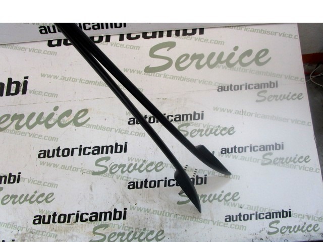 BAR STRE?NI PAR OEM N. 1T0860025J03C 1T0860026J03C ORIGINAL REZERVNI DEL VOLKSWAGEN TOURAN 1T1 MK1 (2003 - 11/2006) DIESEL LETNIK 2005