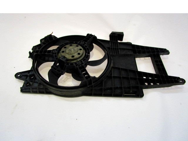 VENTILATOR HLADILNIKA OEM N. 51738688 ORIGINAL REZERVNI DEL LANCIA MUSA 350 (2004 - 2007) BENZINA LETNIK 2006