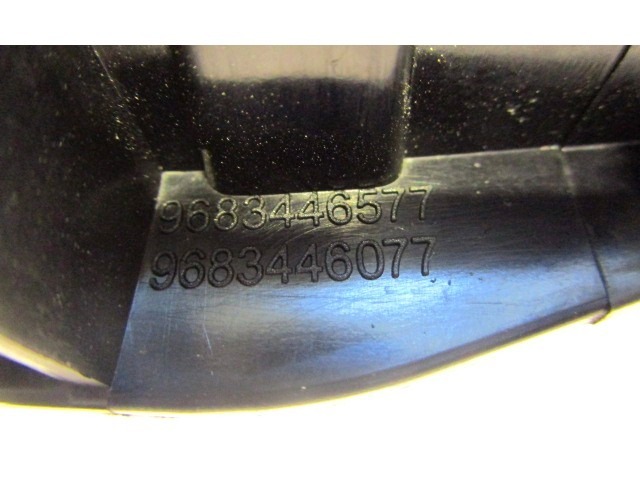 NOTRANJA KLJUKA  OEM N. 9683446577 ORIGINAL REZERVNI DEL PEUGEOT 5008 0U 0E MK1 (2009 - 2013) DIESEL LETNIK 2010