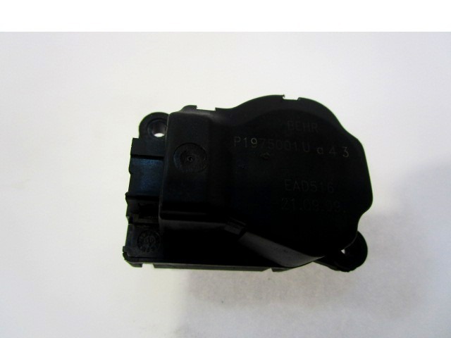 MOTORCEK OGREVANJA OEM N. P1975001U ORIGINAL REZERVNI DEL PEUGEOT 5008 0U 0E MK1 (2009 - 2013) DIESEL LETNIK 2010