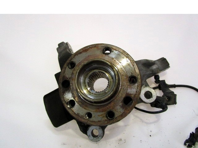 VRTLJIVI LEZAJ DESNO / PESTO KOLESA Z LEZAJEM SPREDAJ OEM N. 51753896 51748680 ORIGINAL REZERVNI DEL FIAT CROMA 194 MK2 R (11-2007 - 2010) DIESEL LETNIK 2008