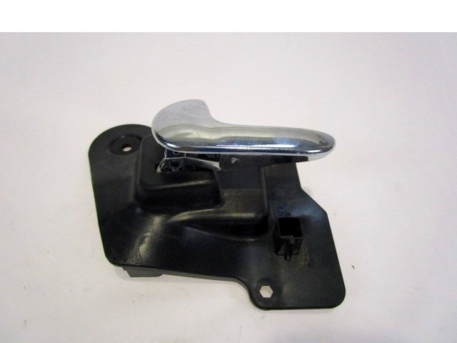 NOTRANJA KLJUKA  OEM N. 13121860 ORIGINAL REZERVNI DEL OPEL MERIVA A X03 R (2006 - 2010) BENZINA/GPL LETNIK 2010