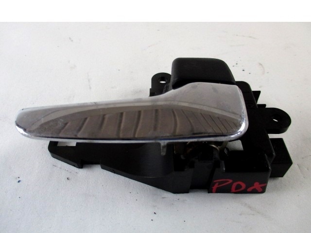 NOTRANJA KLJUKA  OEM N. MN105360 ORIGINAL REZERVNI DEL MITSUBISHI GRANDIS NAW (2003 - 2011) DIESEL LETNIK 2006