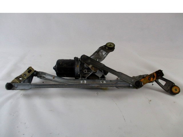 MOTORCEK PREDNJIH BRISALCEV OEM N. 8200086921 ORIGINAL REZERVNI DEL RENAULT MEGANE MK2 BM0/1 CM0/1 EM0/1 KM0/1 LM0/1 BER/GRANDTOUR  (10/2002 - 02/2006) DIESEL LETNIK 2006