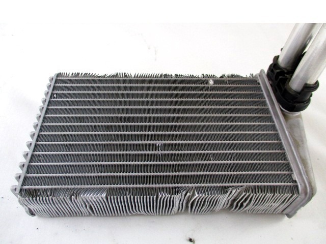 GRELEC RADIATORJA OEM N. 6689970 ORIGINAL REZERVNI DEL RENAULT MEGANE MK2 BM0/1 CM0/1 EM0/1 KM0/1 LM0/1 BER/GRANDTOUR  (10/2002 - 02/2006) DIESEL LETNIK 2006