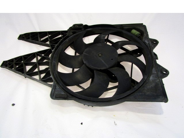 VENTILATOR HLADILNIKA OEM N. 882300200 ORIGINAL REZERVNI DEL FIAT BRAVO 198 R (2010 - 2014) DIESEL LETNIK 2011