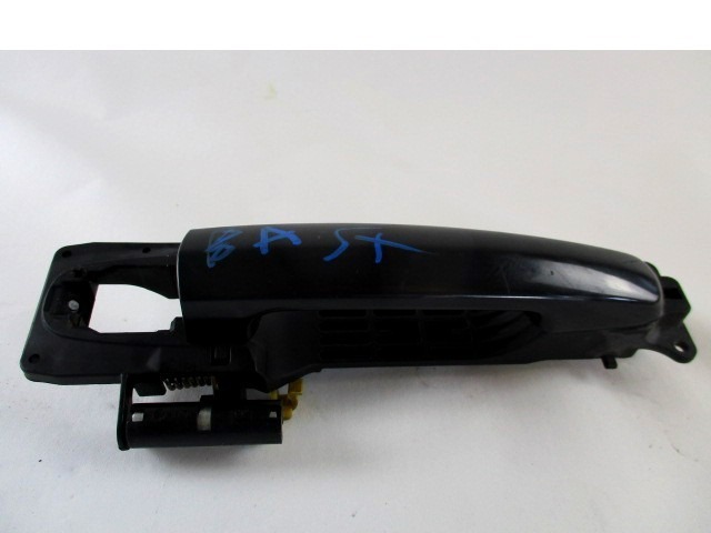 ZUNANJA KLJUKA SPREDNJA LEVA VRATA OEM N. 82812-63J00-ZCC ORIGINAL REZERVNI DEL SUZUKI SWIFT MZ EZ MK3 (2004 - 2010) BENZINA LETNIK 2009