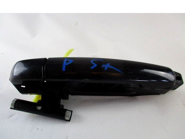 ZUNANJA KLJUKA ZADNJA LEVA VRATA OEM N. 82812-63J00-ZCC ORIGINAL REZERVNI DEL SUZUKI SWIFT MZ EZ MK3 (2004 - 2010) BENZINA LETNIK 2009