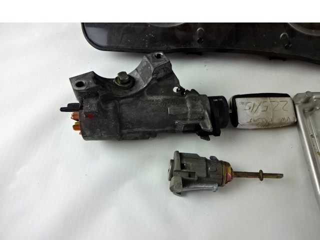 KOMPLET ODKLEPANJE IN VZIG  OEM N. 15786 KIT ACCENSIONE AVVIAMENTO ORIGINAL REZERVNI DEL VOLKSWAGEN PASSAT B5.5 3B3 3B6 3BG R BER/SW (11/2000 - 2005) DIESEL LETNIK 2001