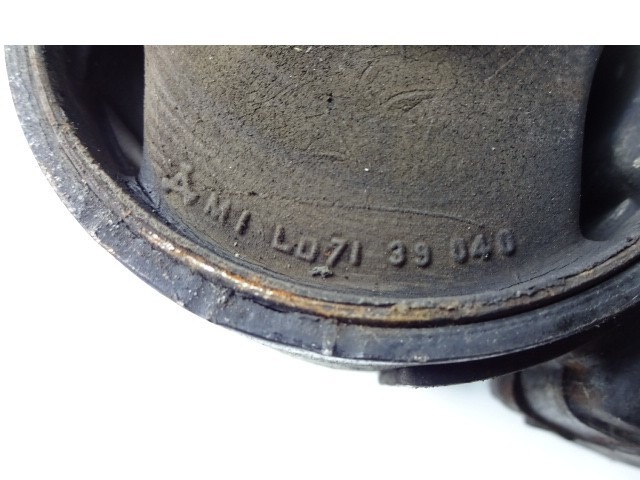 NOSILCI MOTORJA/DRUGO OEM N. LD7139040 ORIGINAL REZERVNI DEL MAZDA MPV LW MK2 (1999 - 2006) DIESEL LETNIK 2004