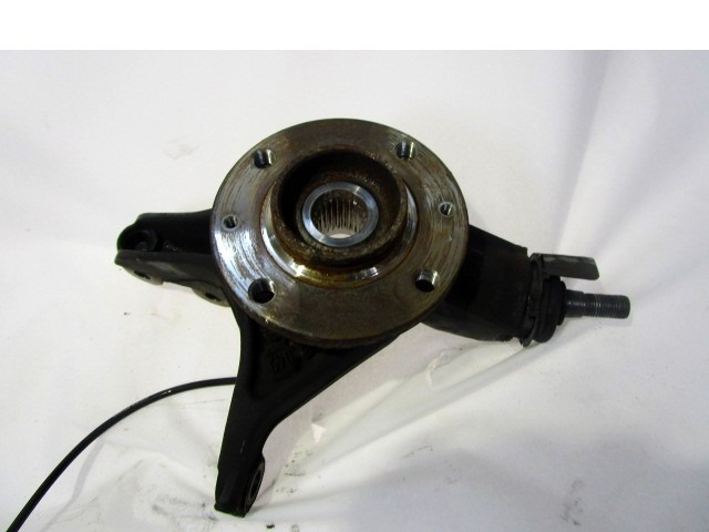 VRTLJIVI LEZAJ DESNO / PESTO KOLESA Z LEZAJEM SPREDAJ OEM N. 364796 ORIGINAL REZERVNI DEL CITROEN C4 PICASSO/GRAND PICASSO MK1 (2006 - 08/2013) DIESEL LETNIK 2011