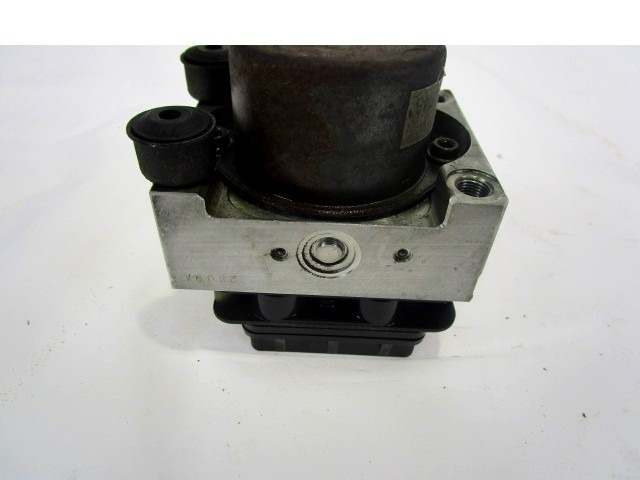 ABS AGREGAT S PUMPO OEM N. LD48437AZ ORIGINAL REZERVNI DEL MAZDA MPV LW MK2 (1999 - 2006) DIESEL LETNIK 2002