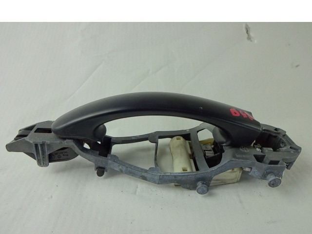 ZUNANJA KLJUKA SPREDNJA DESNA VRATA OEM N. 1K5837205AF ORIGINAL REZERVNI DEL VOLKSWAGEN GOLF PLUS 5M1 521 MK1 (2004 - 2009) BENZINA LETNIK 2006