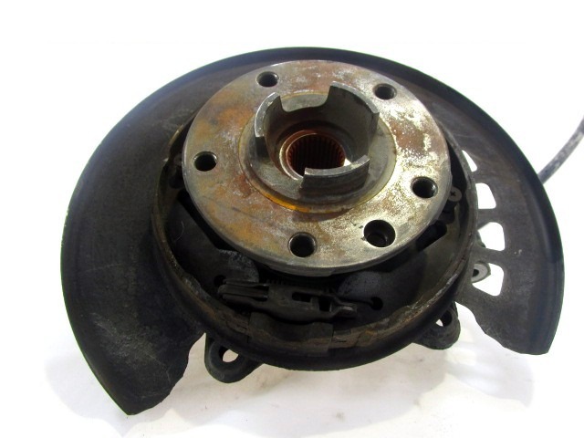 VRTLJIVI LEZAJ DESNO / PESTO KOLESA Z LEZAJEM SPREDAJ OEM N. 7L8605436 ORIGINAL REZERVNI DEL AUDI Q7 4L (2005 - 2015) DIESEL LETNIK 2008