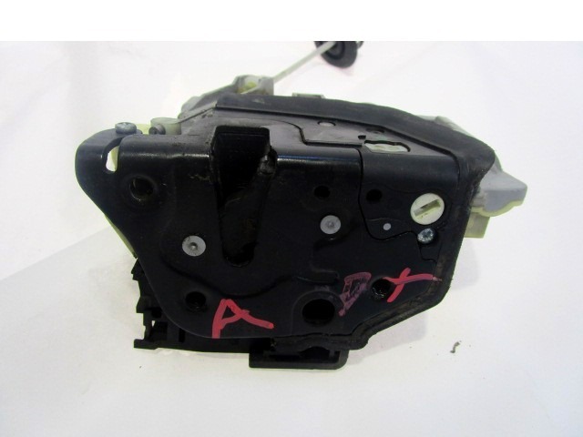 CENTRALNI ZAKLEP SPREDNJIH VRAT  OEM N. 3C1837016A ORIGINAL REZERVNI DEL AUDI Q7 4L (2005 - 2015) DIESEL LETNIK 2008