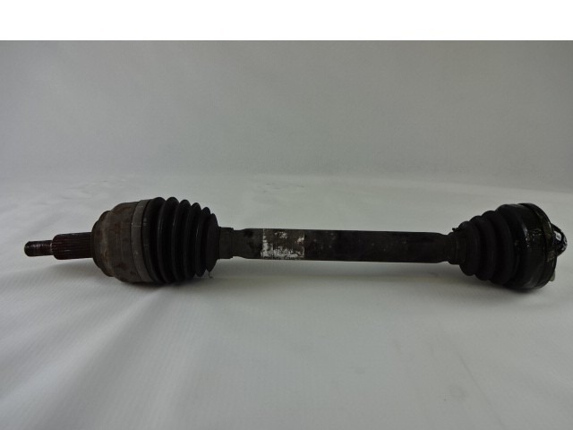 DESNA SPREDNJA POGONSKA GRED  OEM N. 8200786810 ORIGINAL REZERVNI DEL RENAULT LAGUNA BT0/1 KT0/1 MK3 BER/SW (10/2007 - 08/2010) DIESEL LETNIK 2008