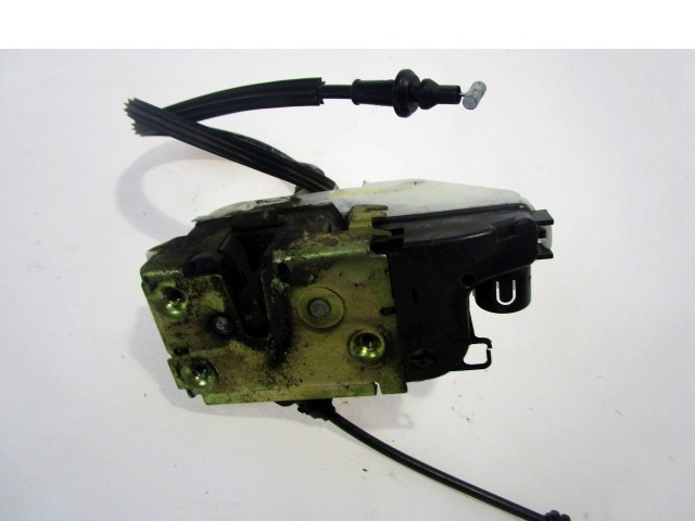 CENTRALNI ZAKLEP SPREDNJIH VRAT  OEM N. 9136P9 ORIGINAL REZERVNI DEL CITROEN C3 / PLURIEL MK1R (09/2005 - 11/2010) DIESEL LETNIK 2006