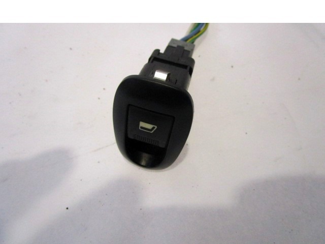 ZADNJE STIKALO OEM N. 6552ZG ORIGINAL REZERVNI DEL CITROEN C3 / PLURIEL MK1R (09/2005 - 11/2010) DIESEL LETNIK 2006