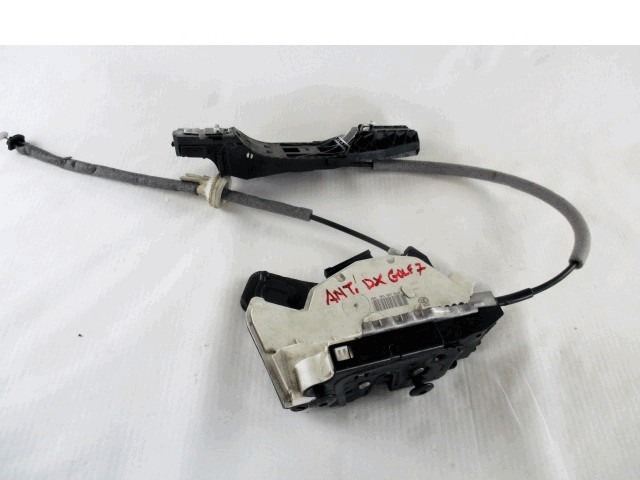 CENTRALNI ZAKLEP SPREDNJIH VRAT  OEM N. 5K1837016E ORIGINAL REZERVNI DEL VOLKSWAGEN GOLF VII 5G1 BQ1 BE1 BE2 BA5 BV5 MK7 (2012 - 2017)DIESEL LETNIK 2013