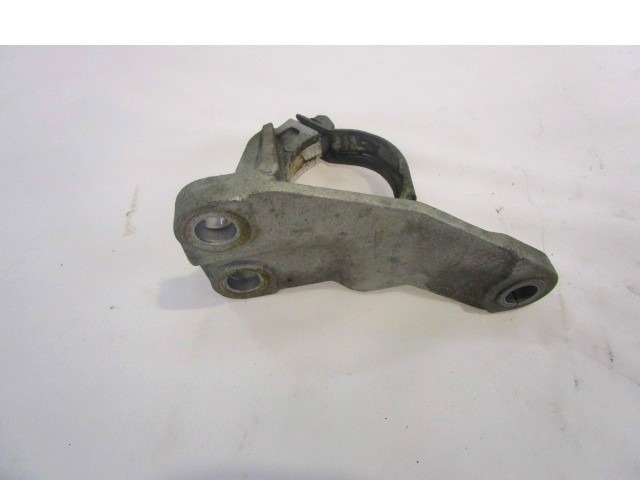 NOSILCI MOTORJA/DRUGO OEM N. 8200371715 ORIGINAL REZERVNI DEL RENAULT MEGANE MK3 BZ0/1 B3 DZ0/1 KZ0/1 BER/SPORTOUR/ESTATE (2009 - 2015) BENZINA LETNIK 2010