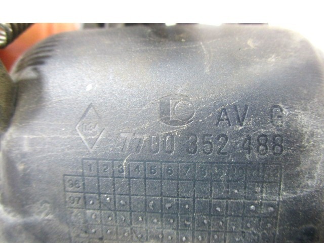 ZUNANJA KLJUKA SPREDNJA LEVA VRATA OEM N. 7700352488 ORIGINAL REZERVNI DEL OPEL MOVANO X70 (1998 - 2003) DIESEL LETNIK 2000