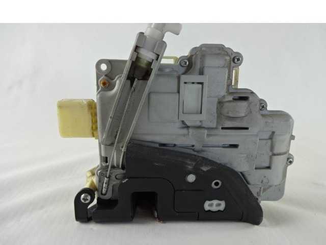 CENTRALNI ZAKLEP SPREDNJIH VRAT  OEM N. 3C1837016A ORIGINAL REZERVNI DEL VOLKSWAGEN PASSAT B6 3C2 3C5 BER/SW (2005 - 09/2010)  DIESEL LETNIK 2006